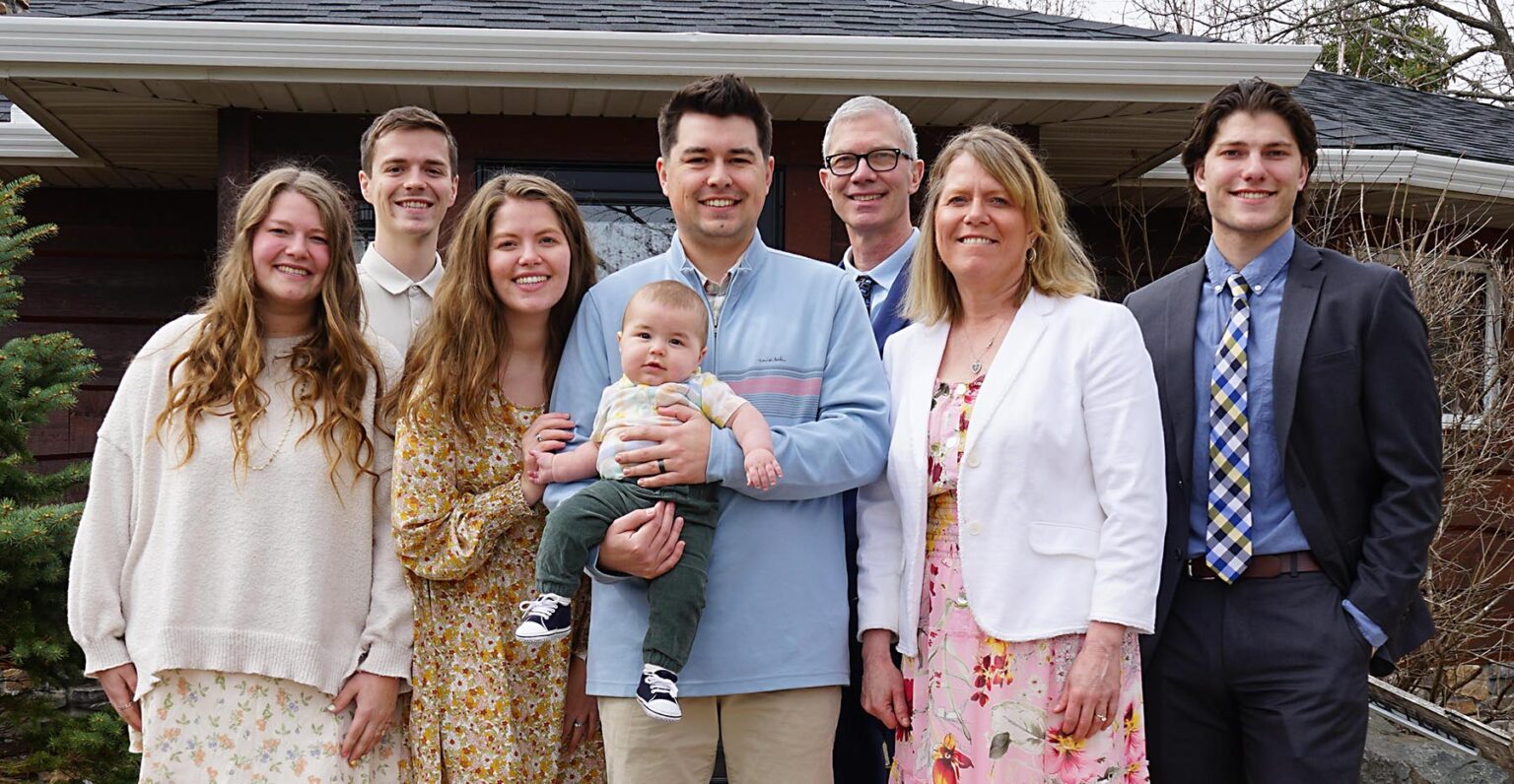 Siren-Chiropractic-Family-2025.web Siren Chiropractic, Dr. Travis Stanford, Siren, WI